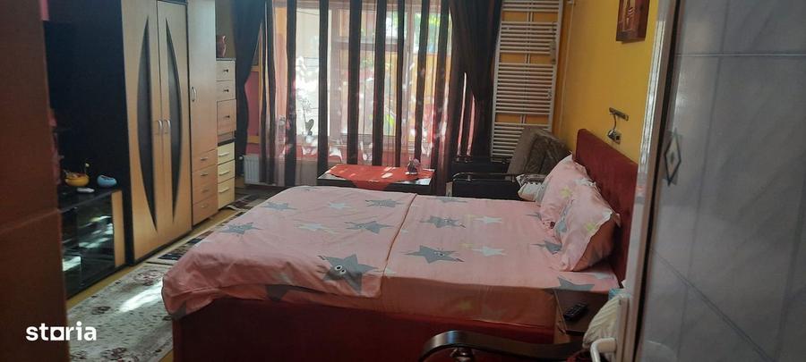 Vand Vila Mangalia pretabila de locuit sau pensiune, clinica - 7