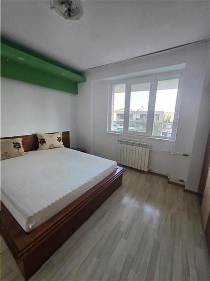 Brancoveanu-Nitu Vasile,apartament 3 camere,bloc reabilitat - 4