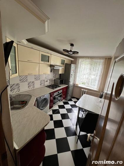 Inchiriez o garsoniera in zona Sebastian - 3