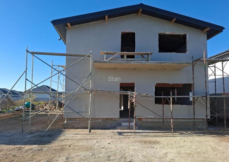 Pantelimon ilfov parter+mansarda pe placa de beton,5cam,3bai,351mp