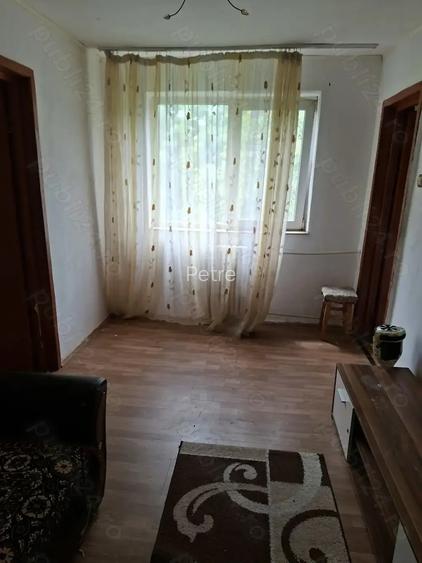 Vand apartament 3 camere cofrt 2 zona micro 14