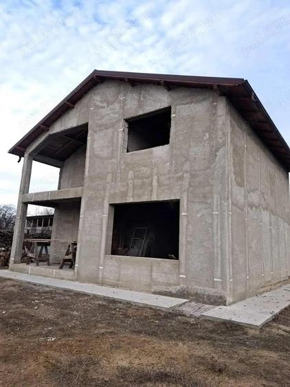 Vanzare Vila P + 1 la rosu, sup. teren 1700. mp., desch.20.ml, sup. constr. 200.mp. Com. Romanu - 5
