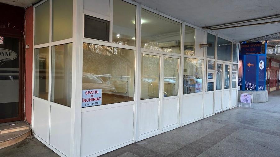 Inchiriez spatiu comercial,40 mp,Rm.Valcea,central,str.G-ral Magheru,langa BCR - 3