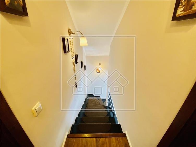 Casa de vanzare in Sibiu - 4 camere si 2 bai - cu piscina - 13