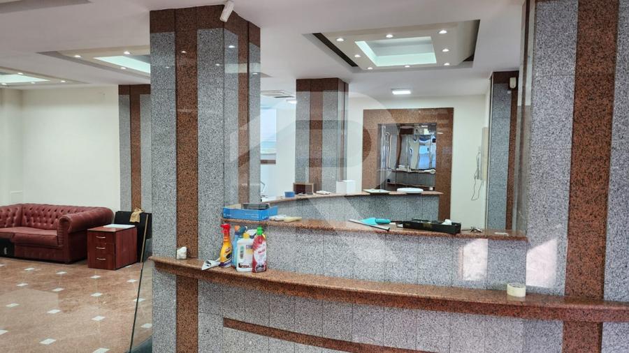 Spațiu premium birouri sau clinică, 2 corpuri, 12 parcări, lift, terasă - 7500 E - 9