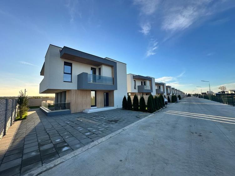 CASE INDIVIDUALE - 4 CAMERE, GARAJ, PANOURI SOLARE, COMISION 0% - 2