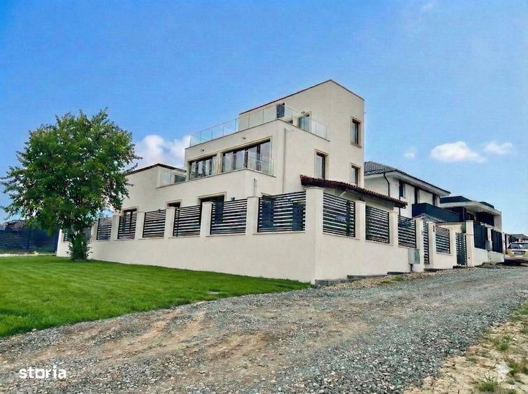 Vila cu Arhitectura Moderna - Vedere la Lac - 1