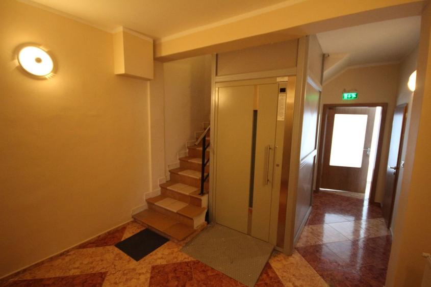 Vila  destinatie camin batrani - 46