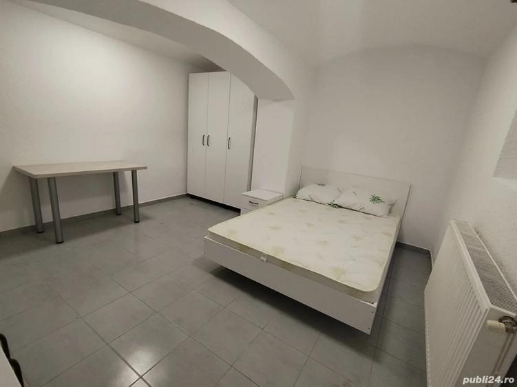 1 Camera 220 euro - 5