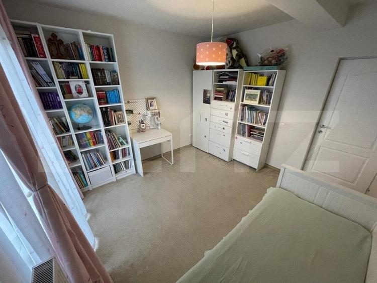 Casa cu 5 camere, zona de case, 275 mp de teren, zona Crizantemelor - 13