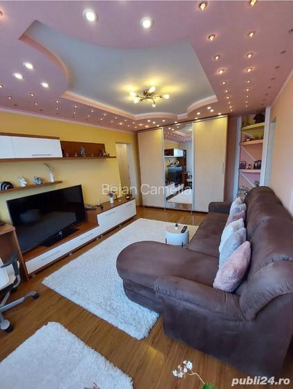 Vand Apartament Semidecomandat Piatra Neamt Vand Apartament Semidecomandat Piatra Neamt