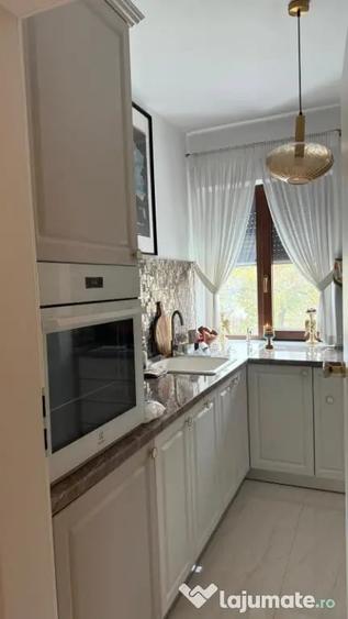 Apartament cu 3 camere semidecomandat în Ultracentral