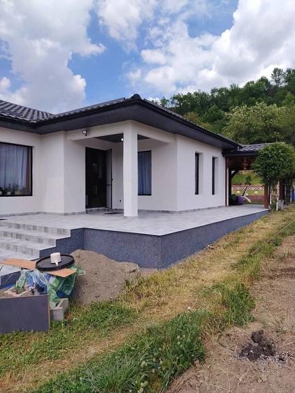 Casă cu Teren 1600 Mp în Cerghid