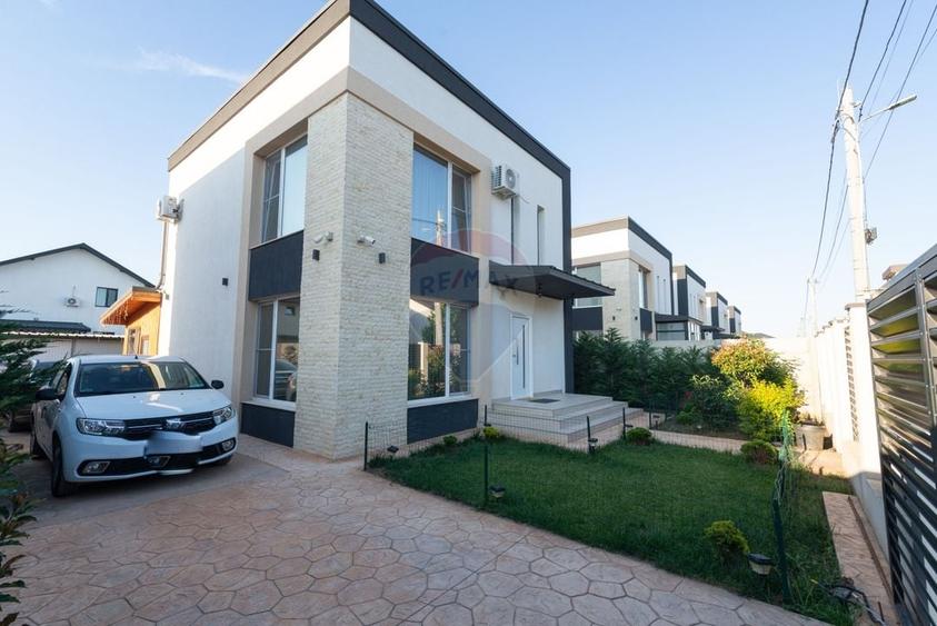 Casă individuală cu 4 camere cu Teren 388 Mp în Nord