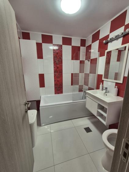 Apartament cu 2 camere decomandat în Runcu