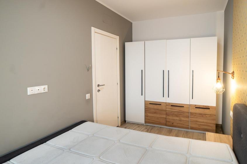 Apartament cu 2 camere semidecomandat în Bună Ziua