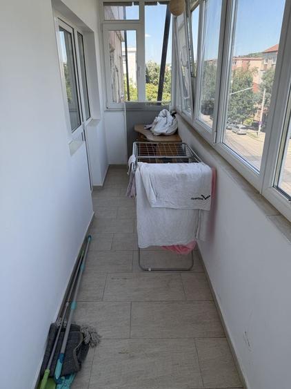 Apartament cu 3 camere decomandat în Podul de Fier
