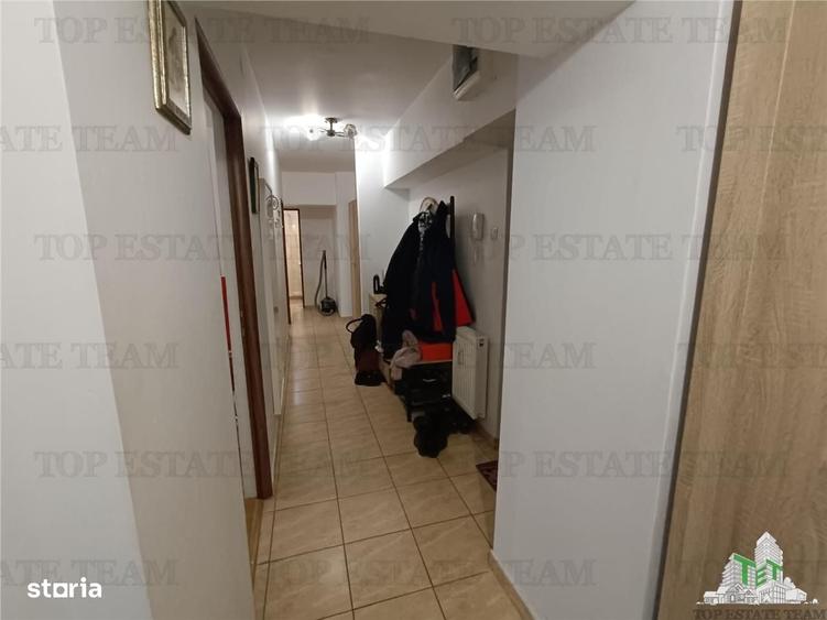 Apartament cu 3 camere decomandat în 1 Mai