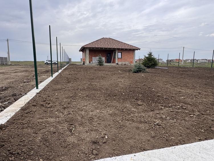 Casă individuală cu 4 camere cu Canalizare în Becicherecu Mic
