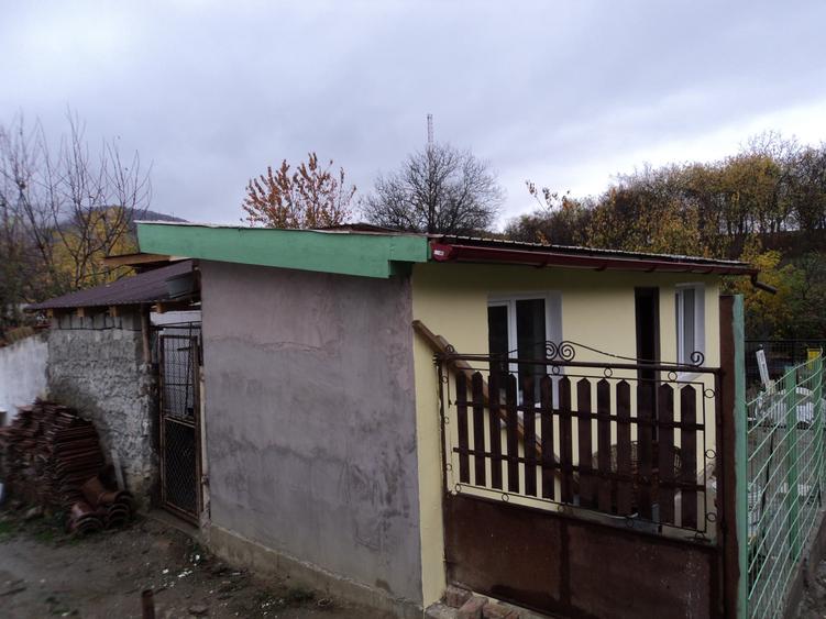 Casă individuală cu 3 camere cu Teren 350 Mp în Exterior Vest