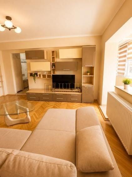 Apartament cu 2 camere semidecomandat, mobilat în Ultracentral