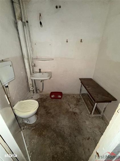 Apartament cu 4 camere decomandat în Central