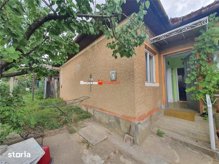 Casă cu 2 camere cu Teren 500 Mp în Central