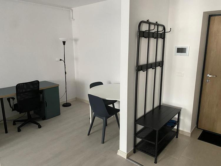 Apartament cu 2 camere decomandat în Titan