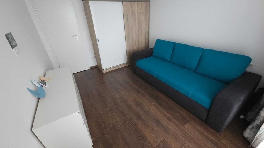 Apartament cu 3 camere semidecomandat în Apărătorii Patriei