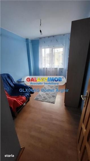 Apartament cu 4 camere decomandat în Găvana
