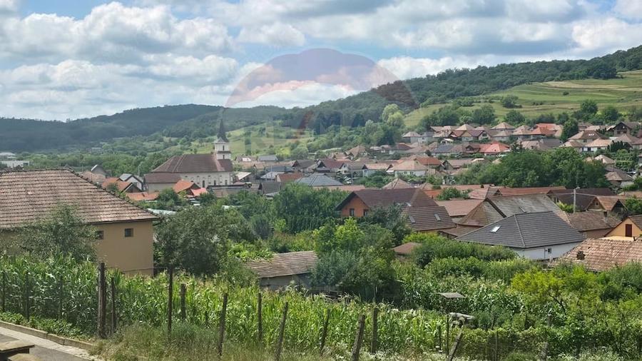 Teren de 1103 mp, în Sud