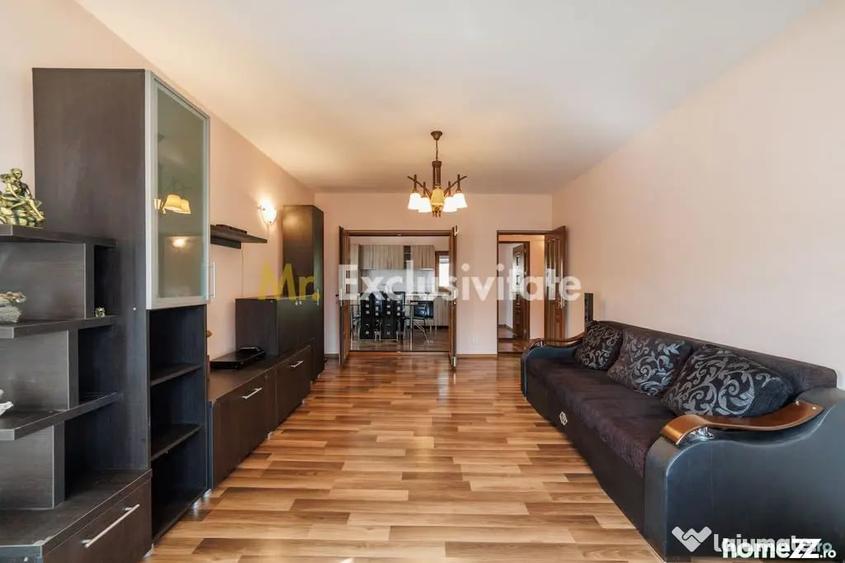 Casă cu 5 camere cu Teren 600 Mp în Priboieni