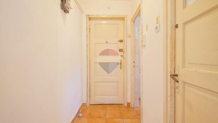 Apartament cu 2 camere semidecomandat în Centrul Civic