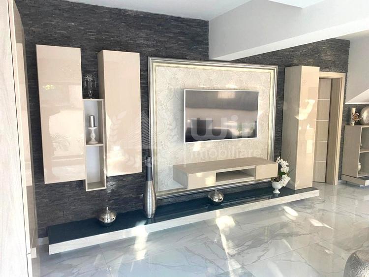 Casă individuală cu 5 camere cu Canalizare în Dâmbul Rotund