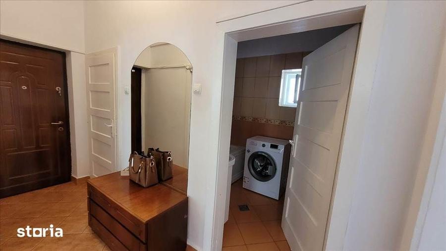 Apartament cu 2 camere decomandat în Centrul Civic