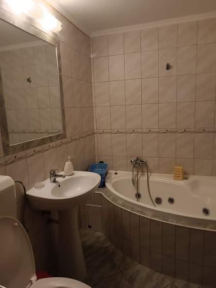 Apartament cu 4 camere decomandat în Dragoș Vodă