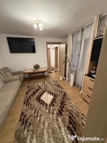 Casă cu 5 camere cu Teren 359 Mp în Brestei
