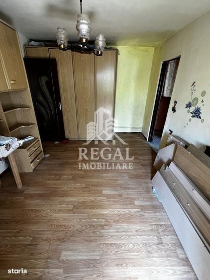 Apartament cu 2 camere semidecomandat în Batiz