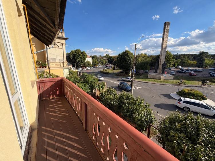 Apartament cu 3 camere decomandat, mobilat în Grigorescu