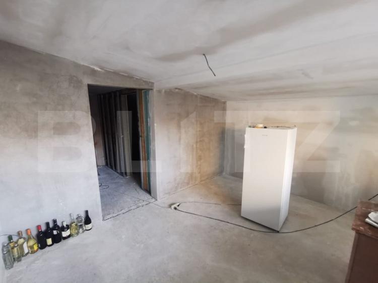 Casă cu 4 camere cu Teren 800 Mp în Pănet