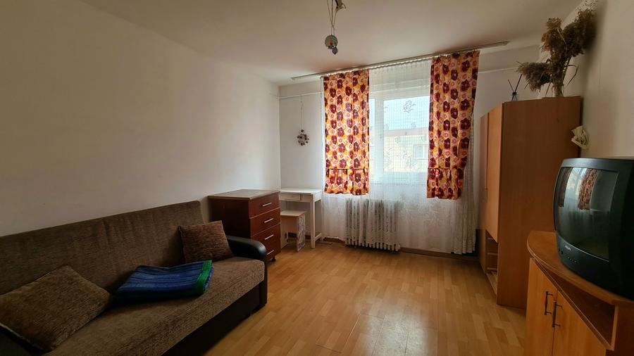 GARSONIERA ZONA UZINA 2 - 1