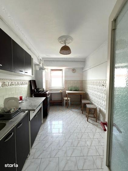 Apartament cu 2 camere decomandat, mobilat în Sud