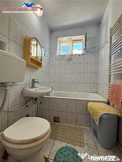 Apartament cu 2 camere decomandat în Vest