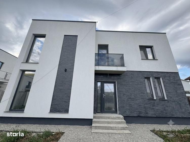 Casă cu 4 camere în Central