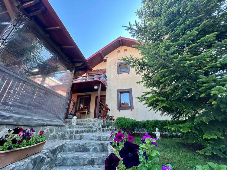 Casă individuală cu 5 camere cu Teren 1500 Mp în Bucium