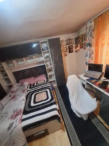 Vand casa in husi - 4