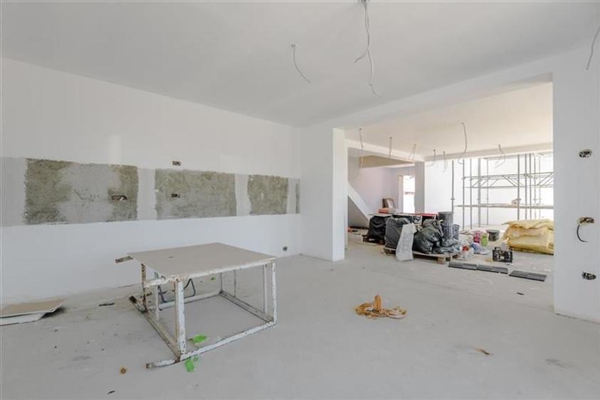 Vila arhitectura distinctiva, la cheie ,confort familial si potential ridicat,Ha - 4