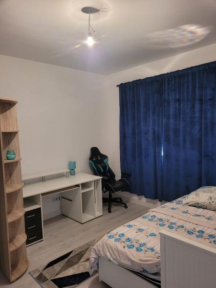 Casă de vânzare renovată complet interiorul exterior - 7