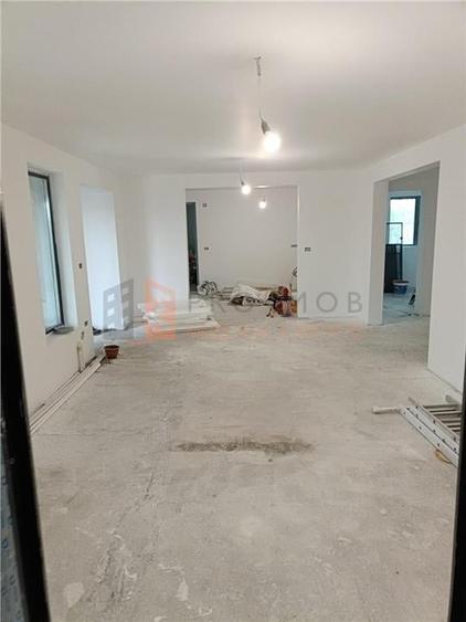 Casa tip parter zona Capatanesti - 2