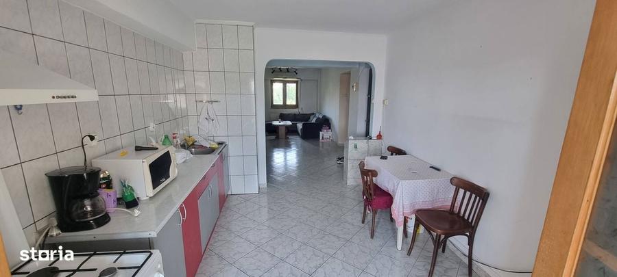 Apartament 4 camere, balcon, aer conditionat - 1